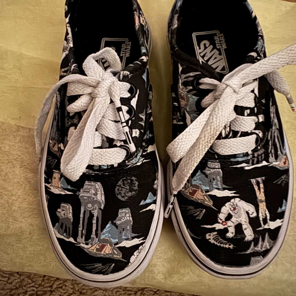 Vans Kids Black Star Wars Print Sneakers with White Laces
